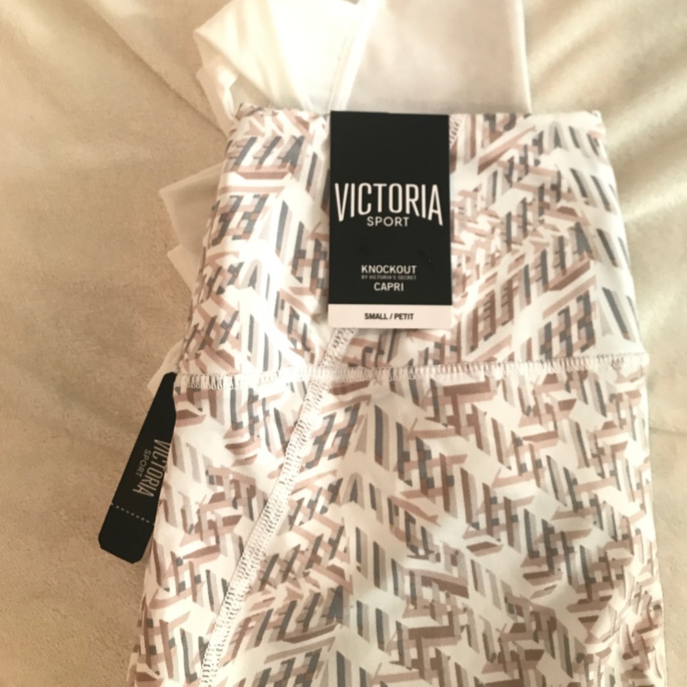 Victoria's Secret Capri Yoga Pants